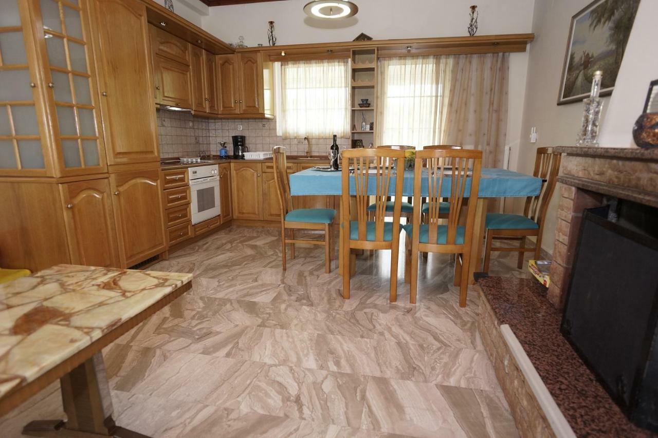 Nikitas Apartment Kanáli Kültér fotó